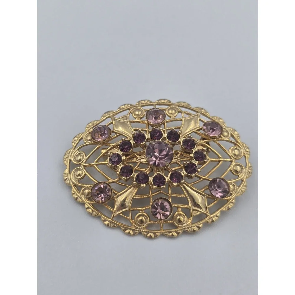 Vintage Gold Tone Filigree Oval Brooch Pin Light Dark Purple Rhinestones Estate